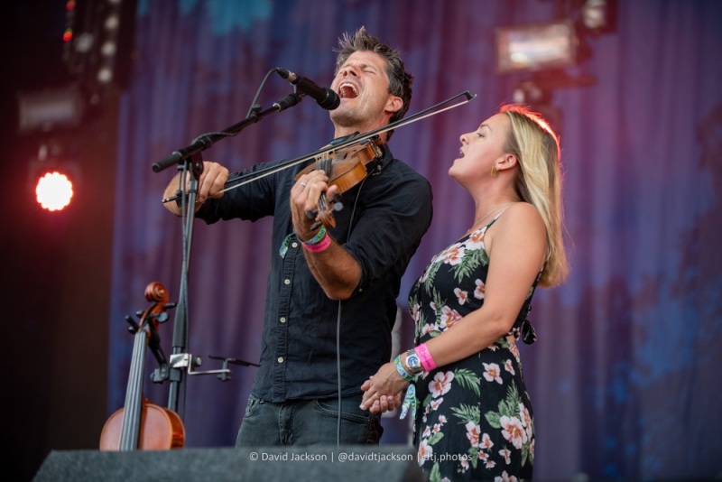 Seth Lakeman and band performing at Cropredy Convention, Saturday, August 13, 2022. Photo by David Jackson.