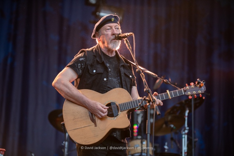 Richard Thompson performing at Cropredy Convention, Saturday, August 13, 2022. Photo by David Jackson.