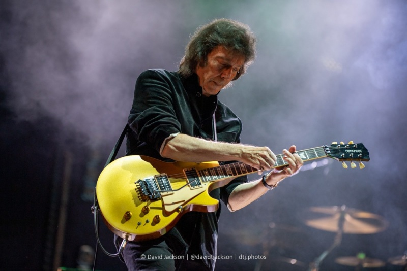 Steve Hackett - Genesis Revisited performing at Cropredy Convention, Friday, August 12, 2022. Photo by David Jackson.
