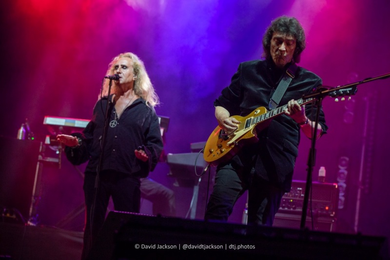 Steve Hackett - Genesis Revisited performing at Cropredy Convention, Friday, August 12, 2022. Photo by David Jackson.