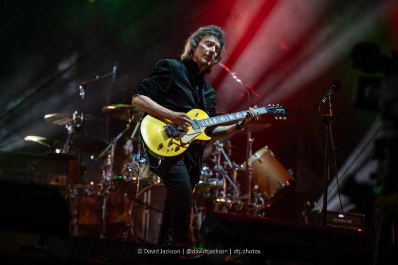 Steve Hackett - Genesis Revisited performing at Cropredy Convention, Friday, August 12, 2022. Photo by David Jackson.