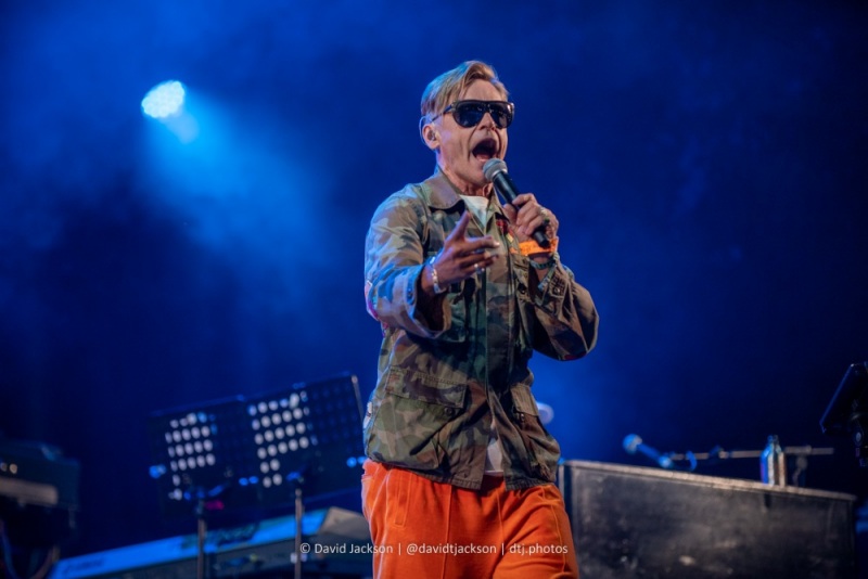 Trevor Horn Band performing at Cropredy Convention, Thursday, August 11, 2022. Photo by David Jackson.