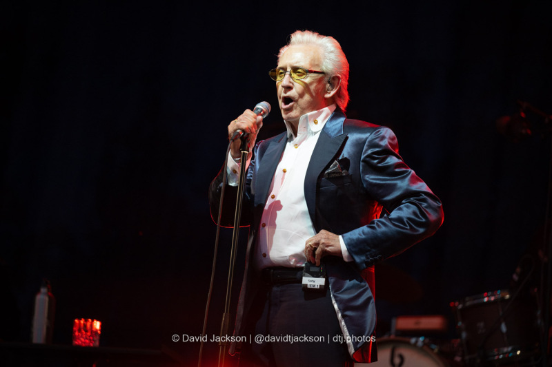 Tony Christie on stage at Cropredy Convention on Thursday, August 8, 2024. Photo by David Jackson.
