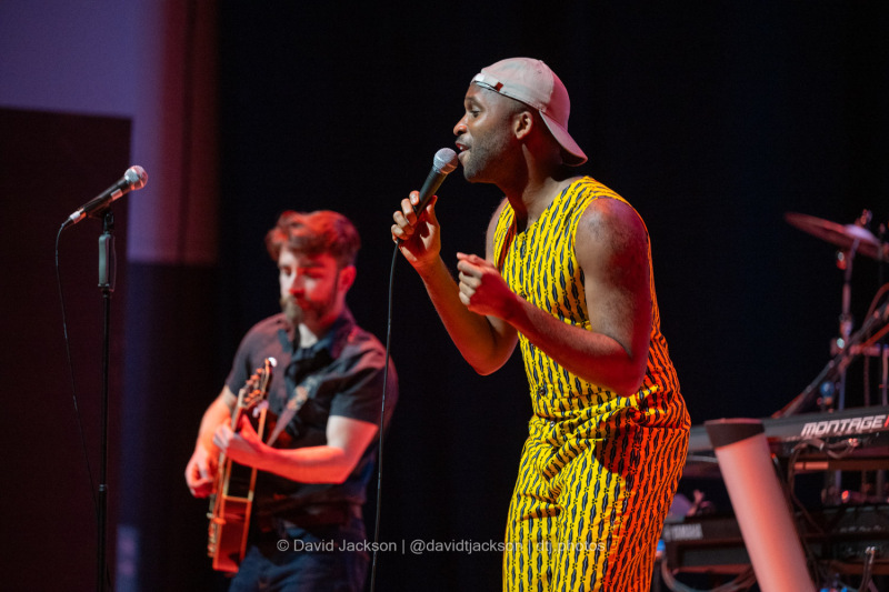 Azu Yeche on stage at the Town Hall in Birmingham on Sunday, April 14, 2023. Photo by David Jackson.
