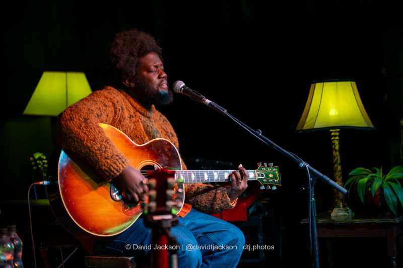 Michael Kiwanuka on stage at the HMV Vault in Birmingham on Saturday, November 23, during an in-store performance to promote his new album. Photo by David Jackson.