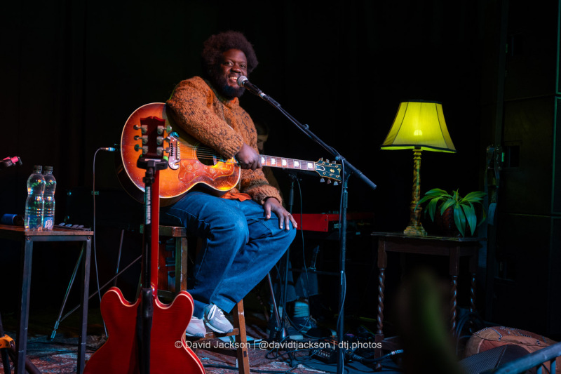 Michael Kiwanuka on stage at the HMV Vault in Birmingham on Saturday, November 23, during an in-store performance to promote his new album. Photo by David Jackson.