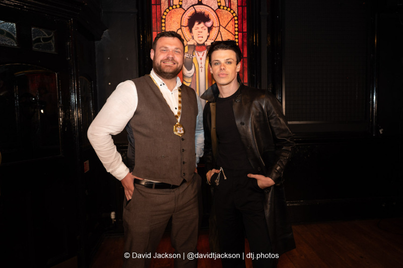 Yungblud with Milton Keynes Mayor James Lancaster at the Craufurd Arms in Milton Keynes on Tuesday, May 27. Photo by David Jackson.